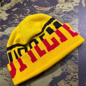 Supreme new era logo beanie 2 tone